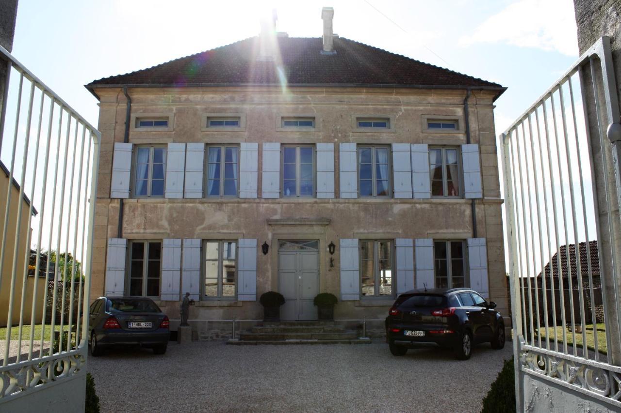Le Vieux Presbytere Confracourt ภายนอก รูปภาพ