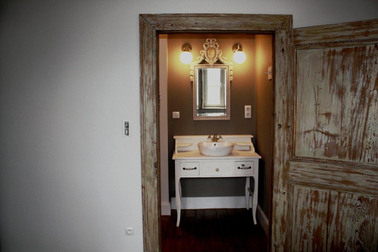 Le Vieux Presbytere Confracourt ภายนอก รูปภาพ